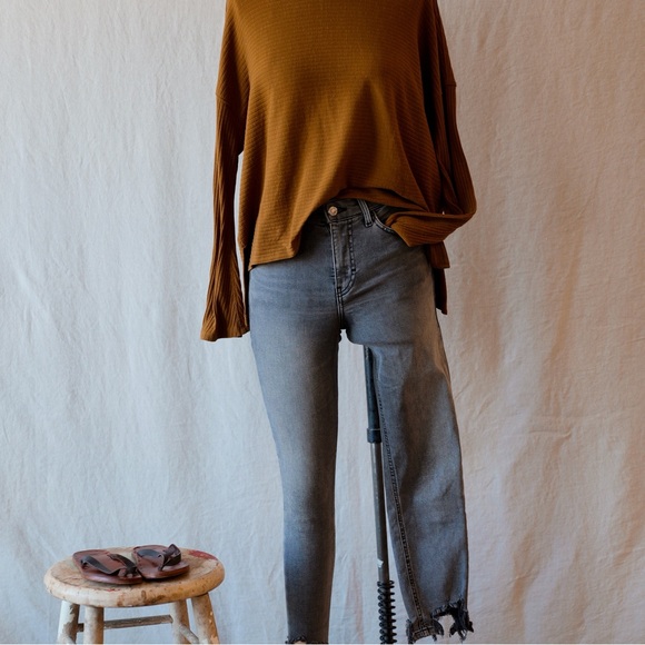 Nordstrom Topshop JAMIE Raw Hem Distressed Gray Skinny Jeans SZ 26 - Picture 8 of 10